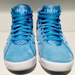 Nike Air Jordan 7 Pantone